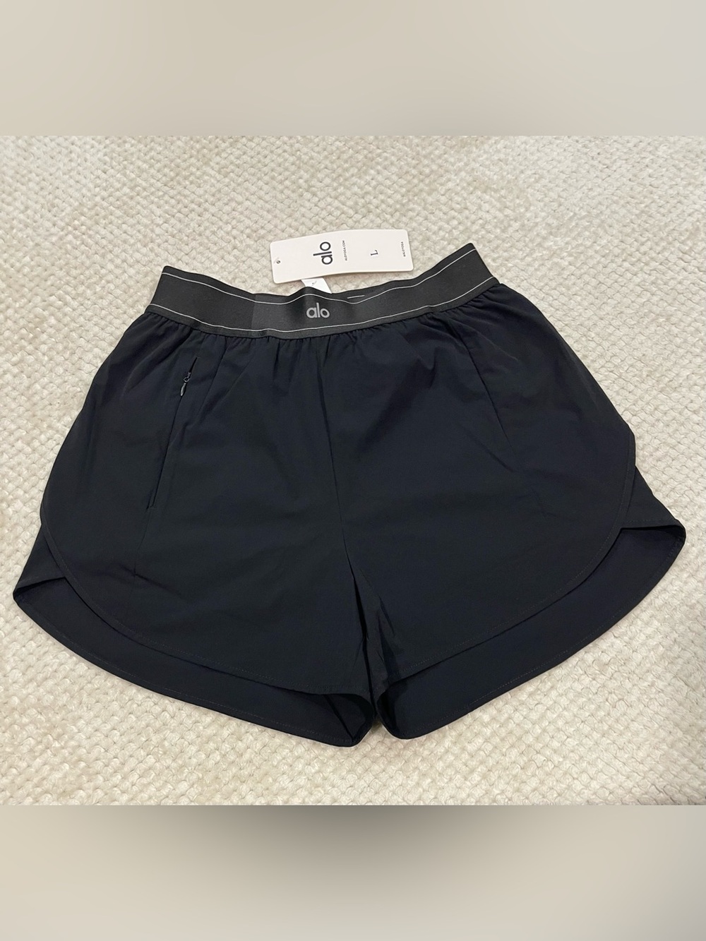 Alo Yoga Match Point Shorts in black Women Size Large